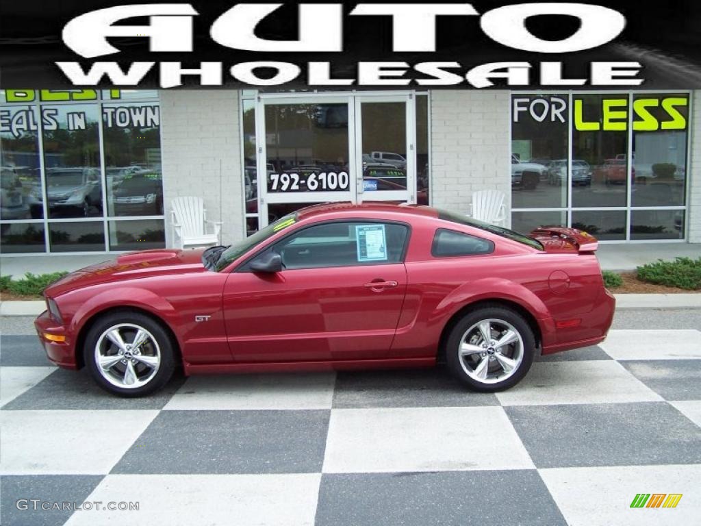 2007 Mustang GT Premium Coupe - Redfire Metallic / Dark Charcoal photo #1