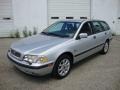 Silver Metallic - V40 1.9T Wagon Photo No. 2
