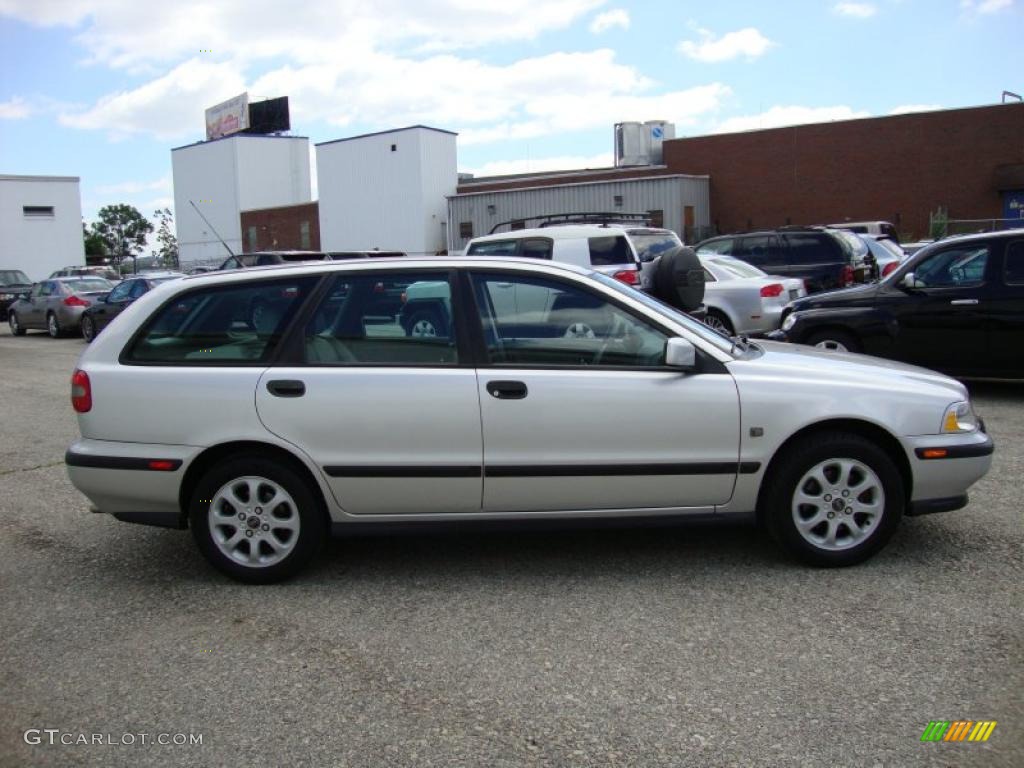 2000 V40 1.9T Wagon - Silver Metallic / Silver Gray photo #7