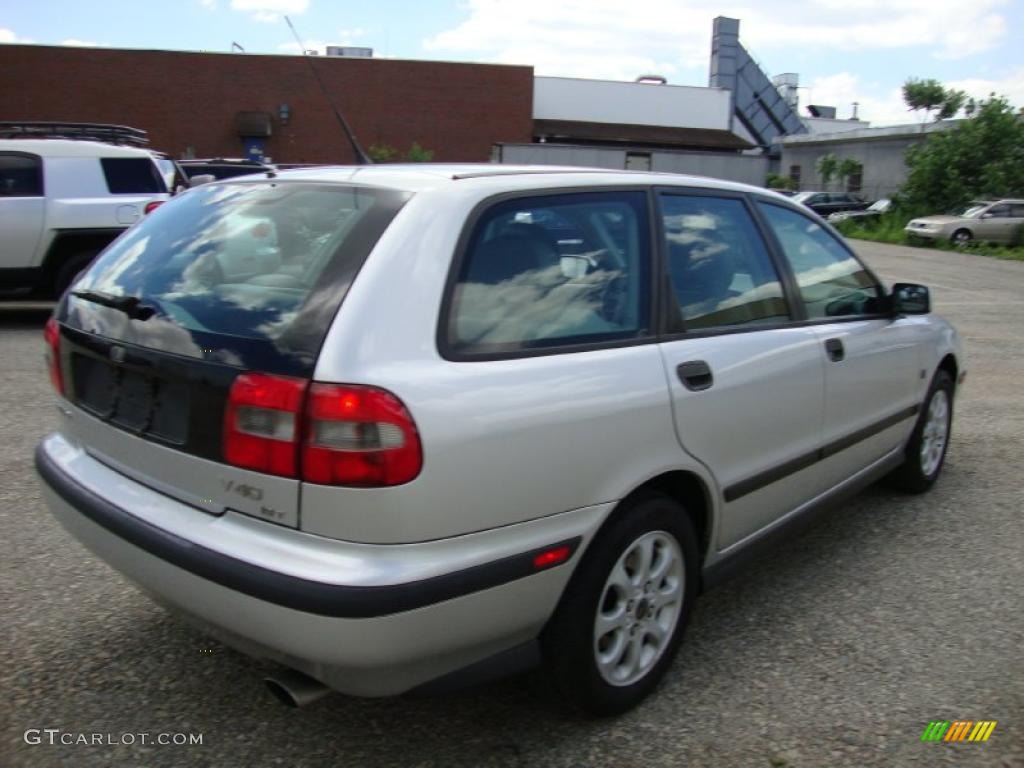 2000 V40 1.9T Wagon - Silver Metallic / Silver Gray photo #8