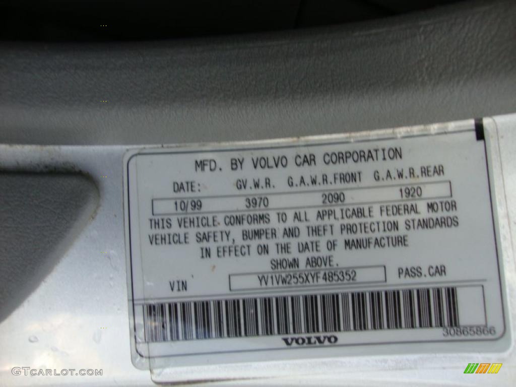 2000 V40 1.9T Wagon - Silver Metallic / Silver Gray photo #49