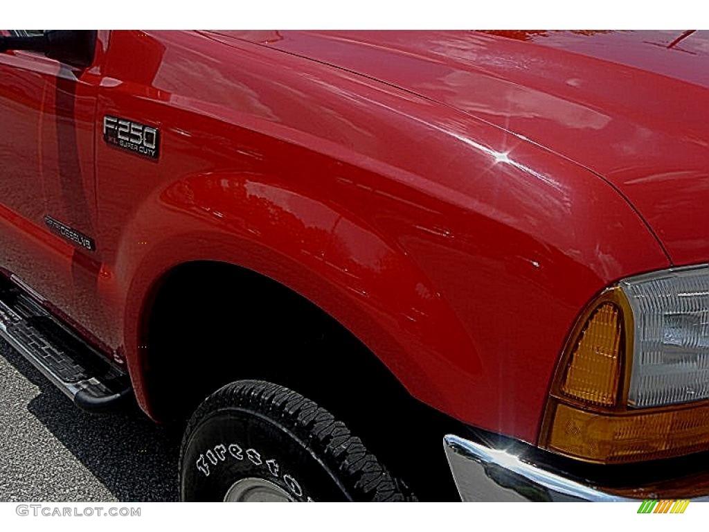 2000 F250 Super Duty XL Regular Cab 4x4 - Red / Medium Graphite photo #13