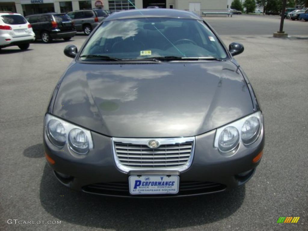 2004 300 M Sedan - Graphite Metallic / Dark Slate Gray photo #8