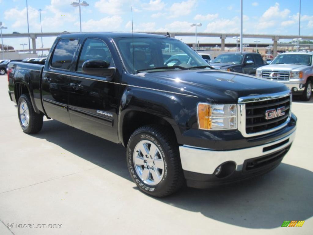 2010 Sierra 1500 SLT Crew Cab 4x4 - Onyx Black / Very Dark Cashmere/Light Cashmere photo #2