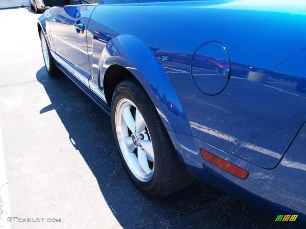 2007 Mustang V6 Premium Coupe - Vista Blue Metallic / Light Graphite photo #4