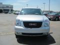 Pure Silver Metallic - Yukon SLE Photo No. 2