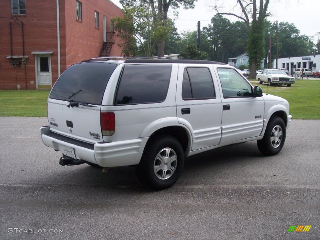 1997 Bravada AWD - White / Gray photo #4