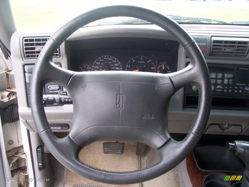 1997 Bravada AWD - White / Gray photo #27