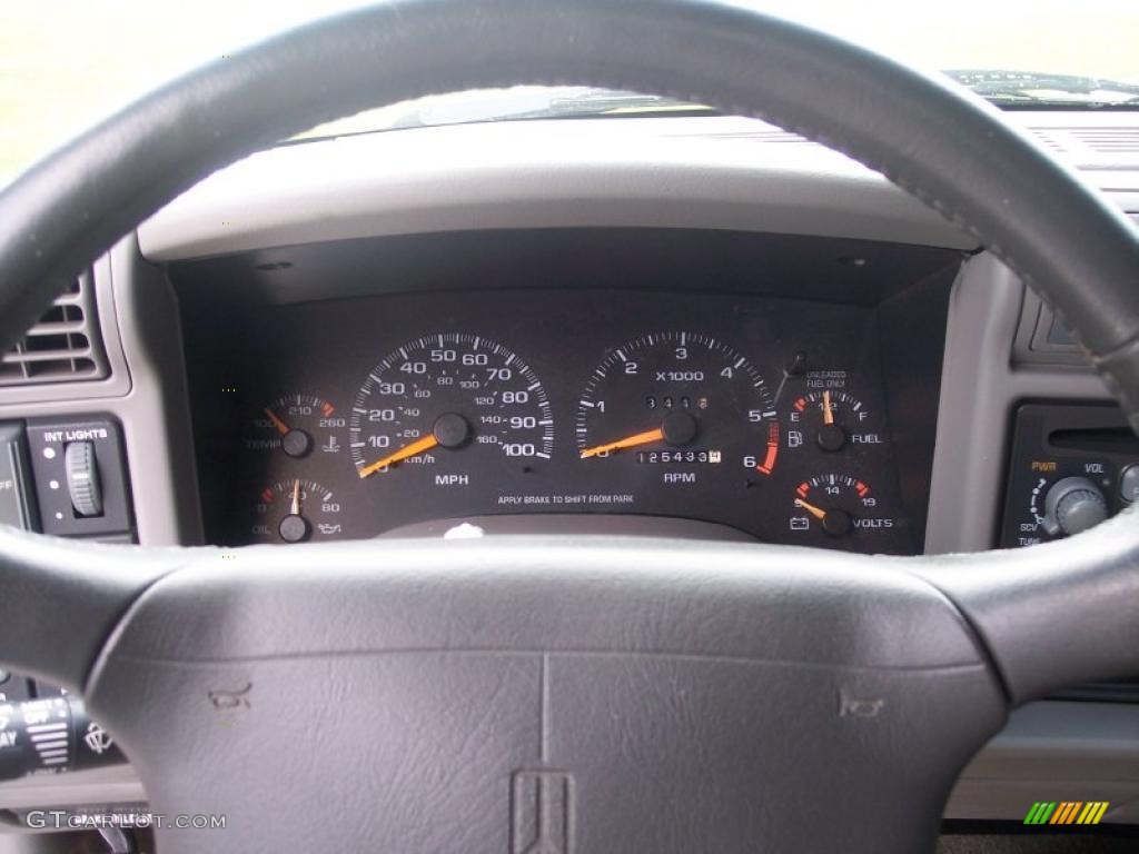 1997 Bravada AWD - White / Gray photo #28