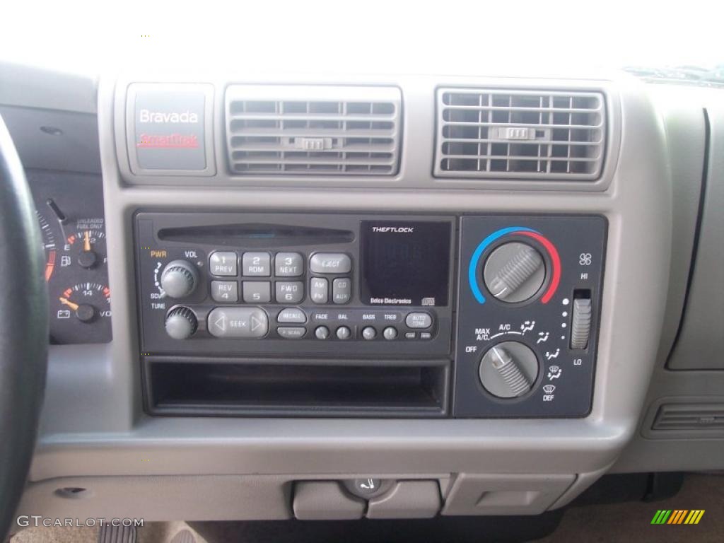 1997 Bravada AWD - White / Gray photo #31