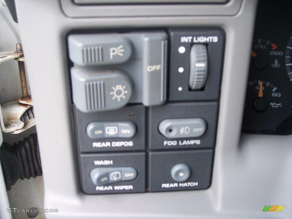 1997 Bravada AWD - White / Gray photo #33