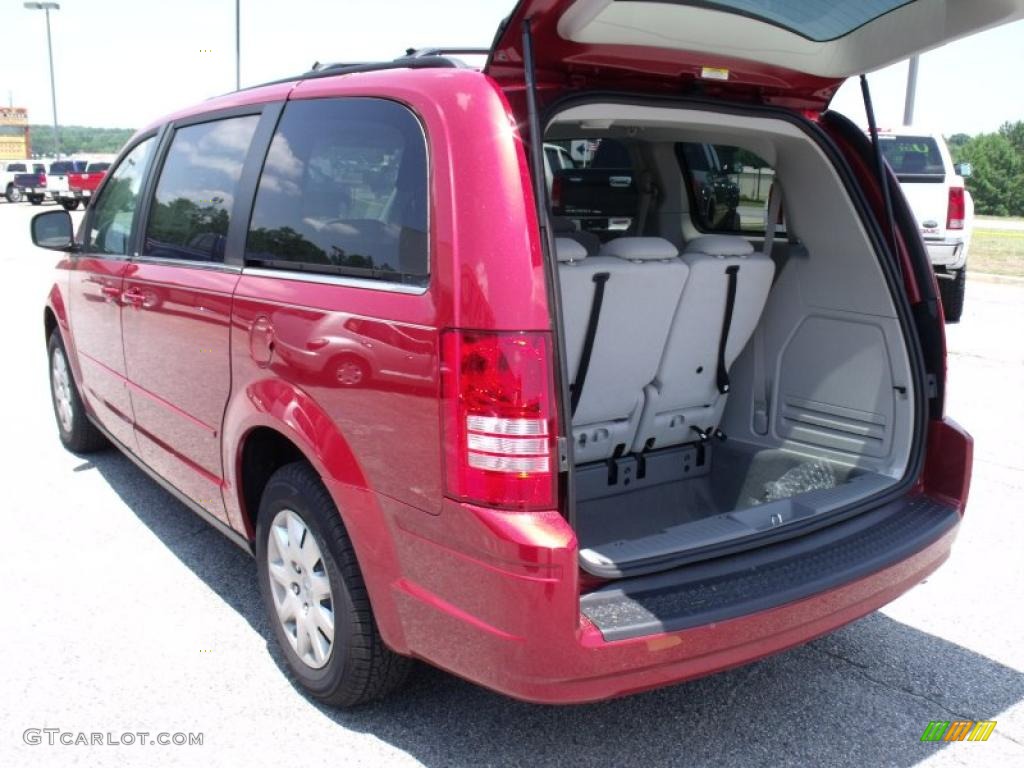 2010 Town & Country LX - Inferno Red Crystal Pearl / Medium Pebble Beige/Cream photo #13