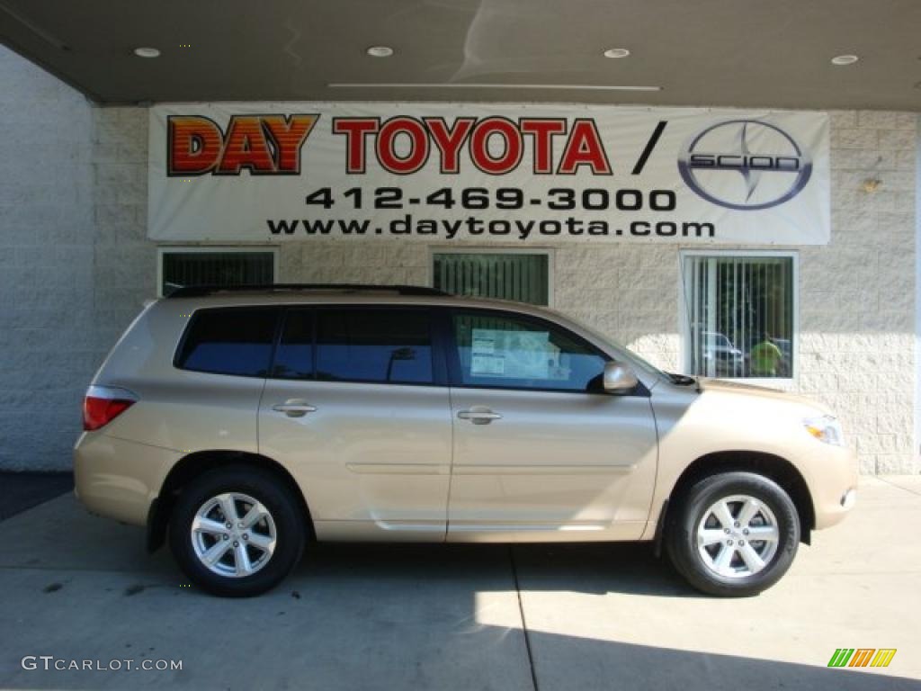 2010 Highlander V6 4WD - Sandy Beach Metallic / Sand Beige photo #1