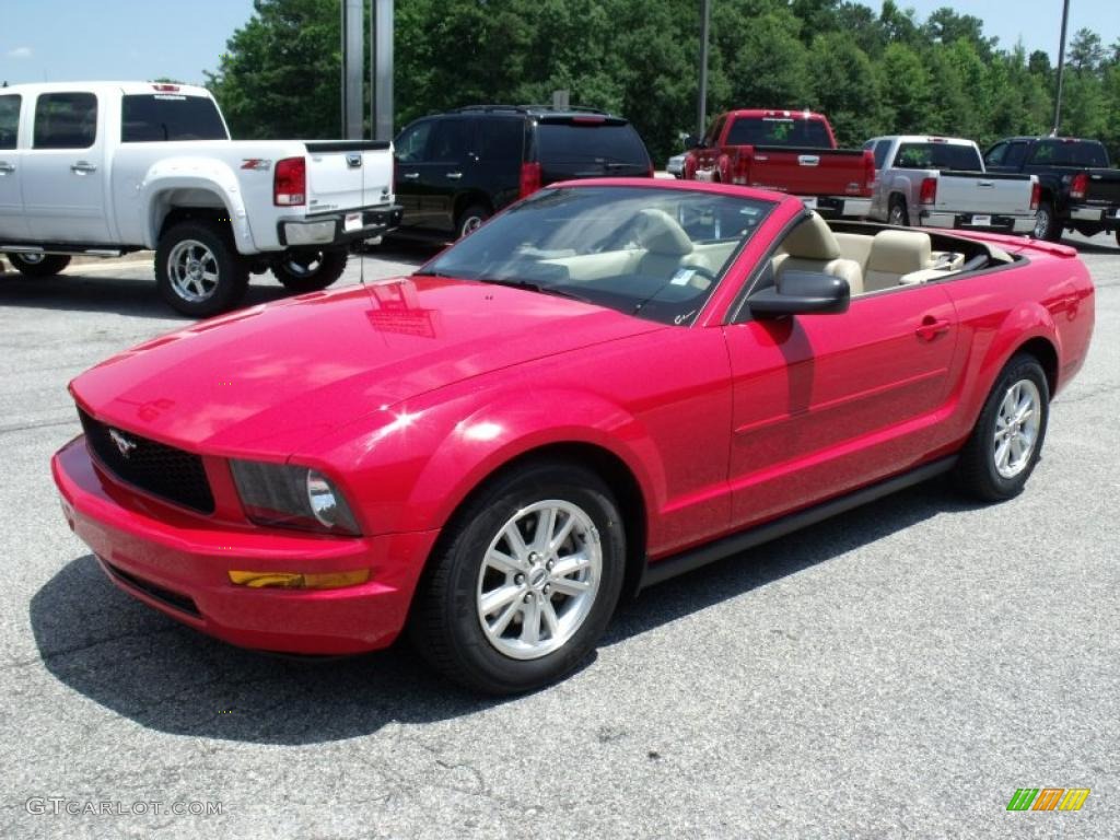2007 Mustang V6 Premium Convertible - Torch Red / Medium Parchment photo #4