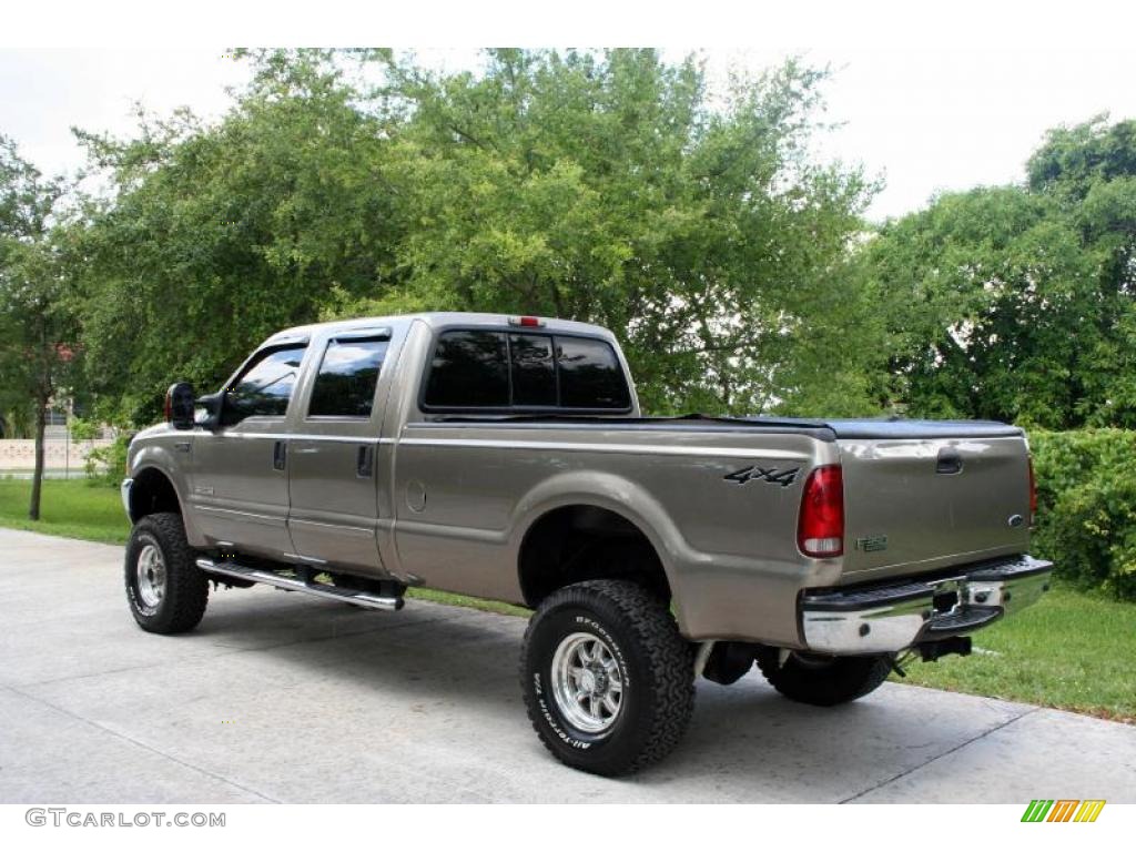 2003 F350 Super Duty Lariat Crew Cab 4x4 - Arizona Beige Metallic / Medium Parchment photo #6