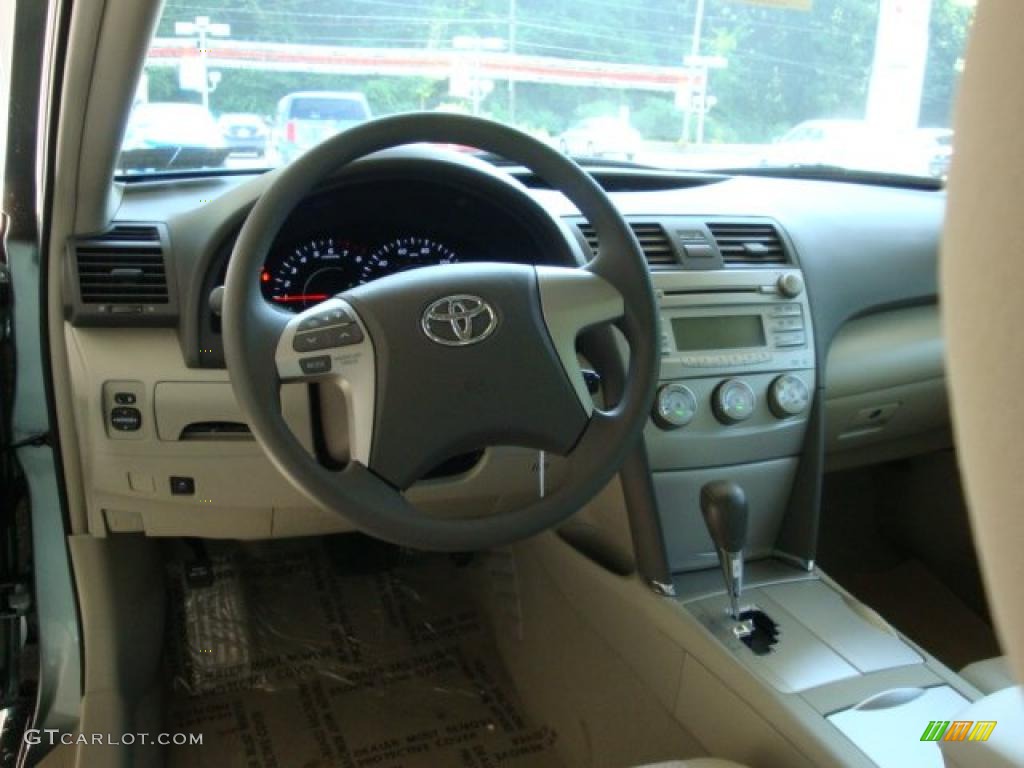 2011 Camry LE - Aloe Green Metallic / Ash photo #10