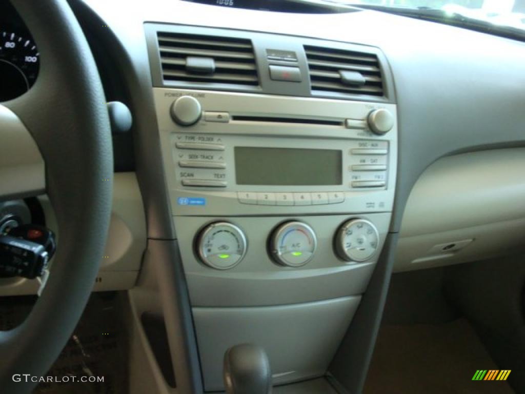 2011 Camry LE - Aloe Green Metallic / Ash photo #13