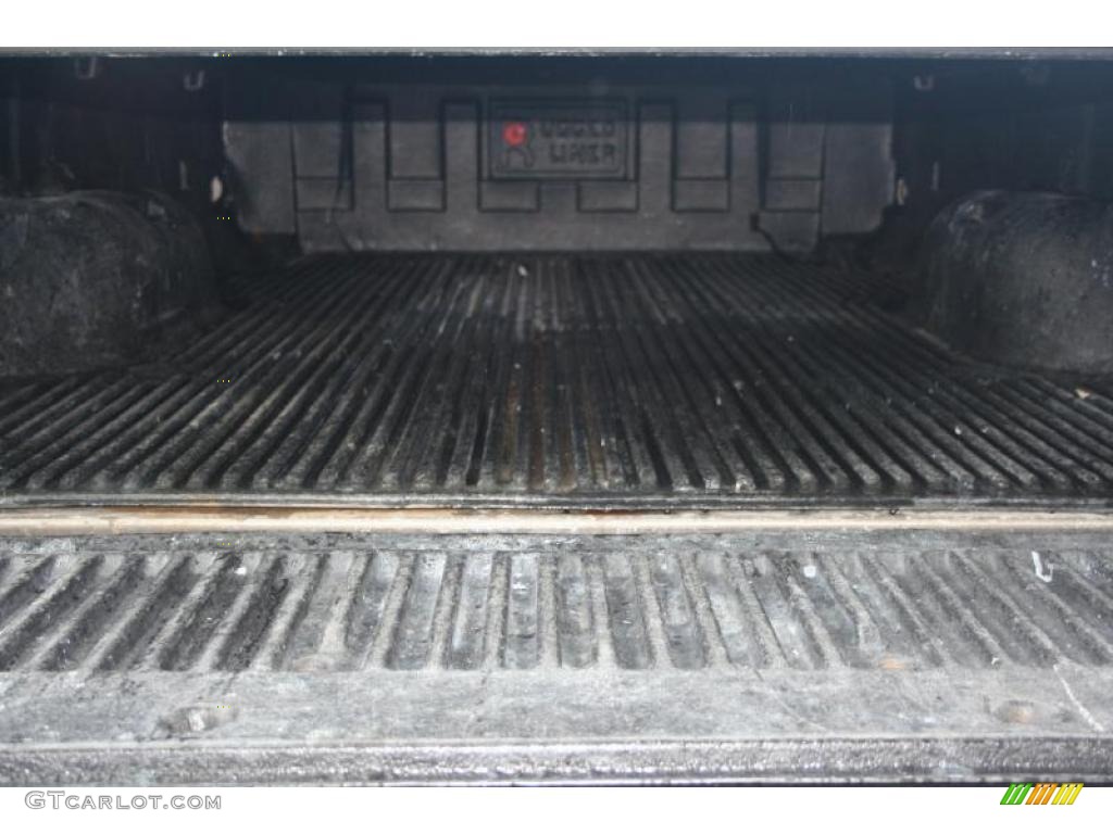 2003 F350 Super Duty Lariat Crew Cab 4x4 - Arizona Beige Metallic / Medium Parchment photo #103