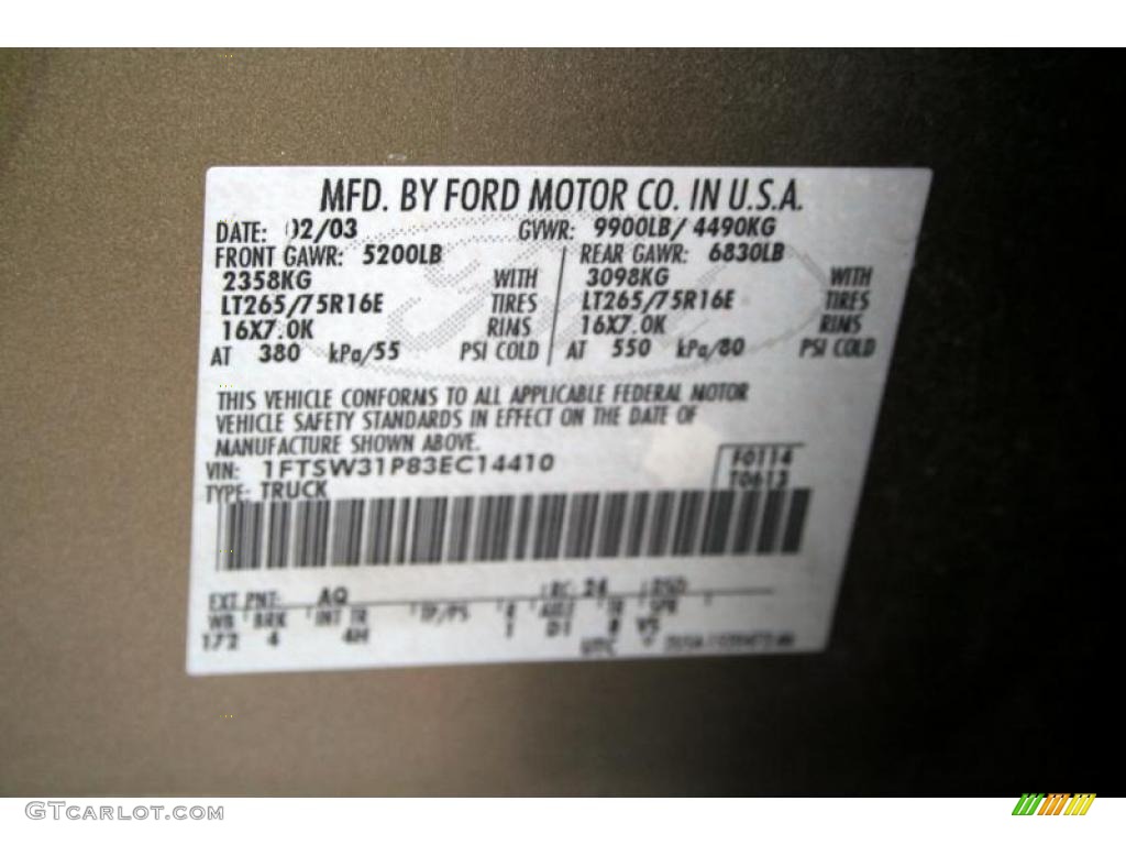 2003 F350 Super Duty Lariat Crew Cab 4x4 - Arizona Beige Metallic / Medium Parchment photo #107