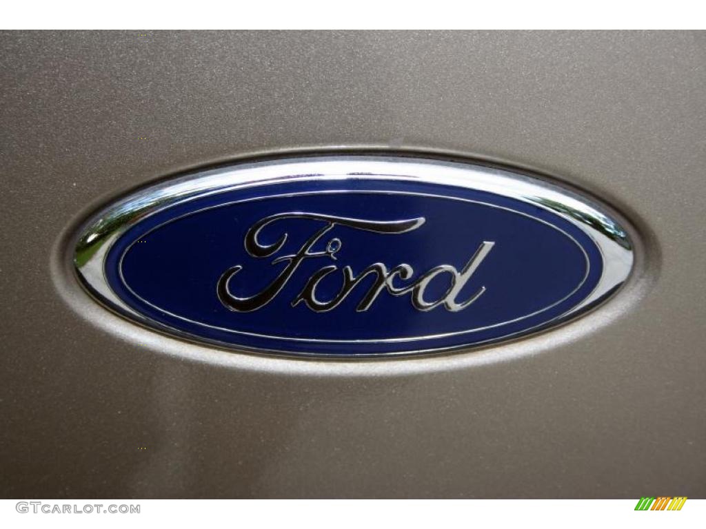 2003 F350 Super Duty Lariat Crew Cab 4x4 - Arizona Beige Metallic / Medium Parchment photo #109
