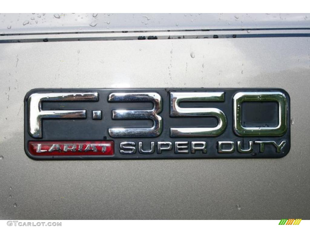 2003 F350 Super Duty Lariat Crew Cab 4x4 - Arizona Beige Metallic / Medium Parchment photo #111