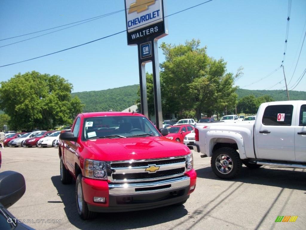 2010 Silverado 1500 LT Regular Cab 4x4 - Victory Red / Ebony photo #7