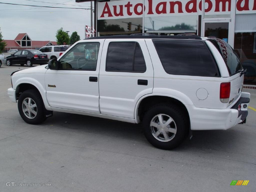 1999 Bravada AWD - Arctic White / Beige photo #4
