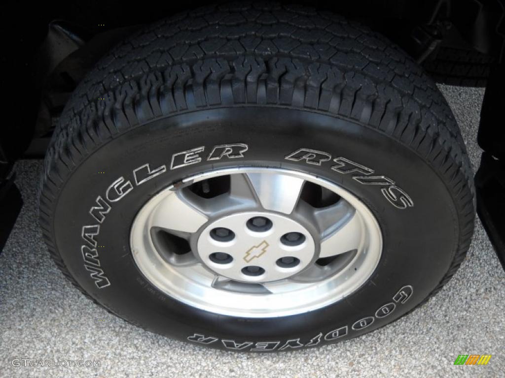 2003 Suburban 1500 LT 4x4 - Indigo Blue Metallic / Gray/Dark Charcoal photo #11