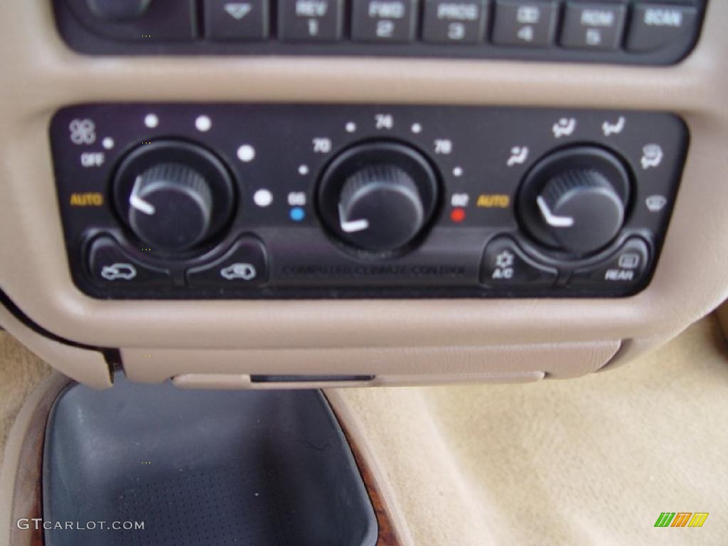 1999 Bravada AWD - Arctic White / Beige photo #14