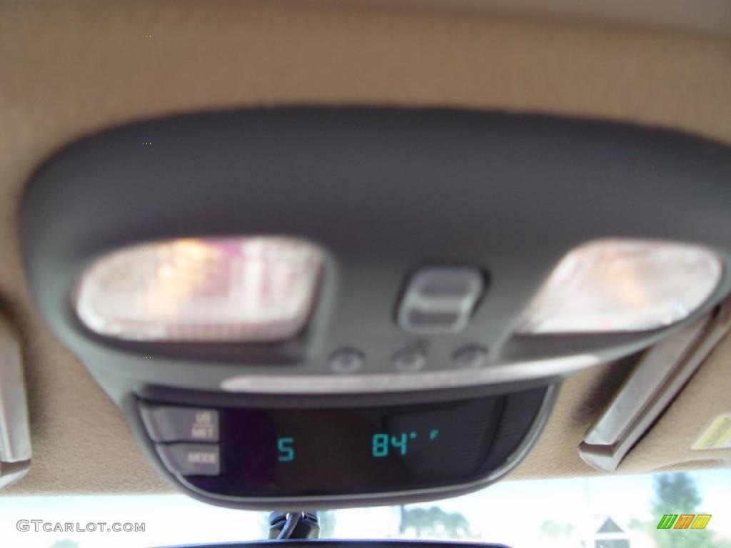1999 Bravada AWD - Arctic White / Beige photo #17