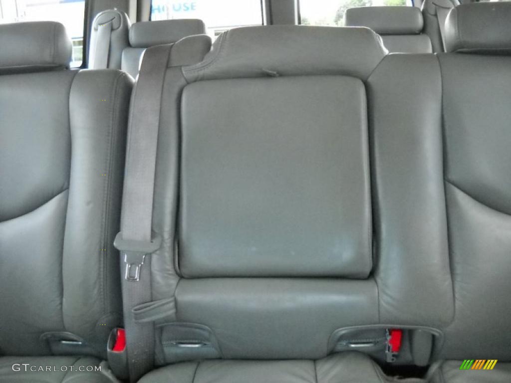 2003 Suburban 1500 LT 4x4 - Indigo Blue Metallic / Gray/Dark Charcoal photo #24