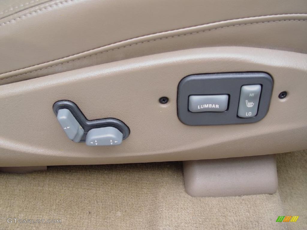 1999 Bravada AWD - Arctic White / Beige photo #22