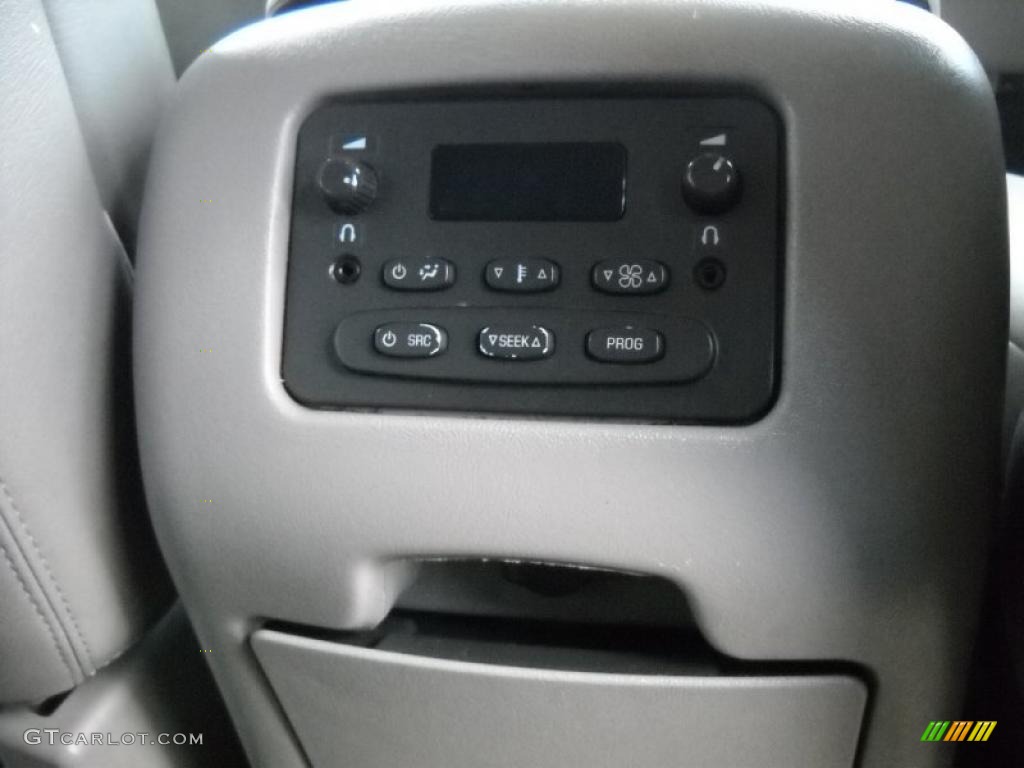 2003 Suburban 1500 LT 4x4 - Indigo Blue Metallic / Gray/Dark Charcoal photo #26