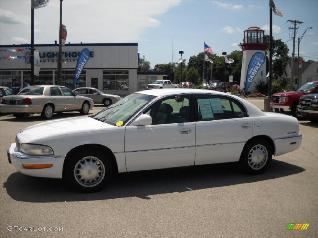 1999 Park Avenue  - Bright White Diamond / Taupe photo #2