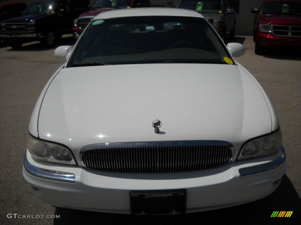 1999 Park Avenue  - Bright White Diamond / Taupe photo #4
