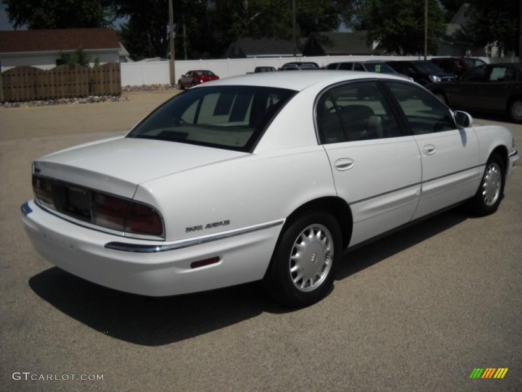 1999 Park Avenue  - Bright White Diamond / Taupe photo #7