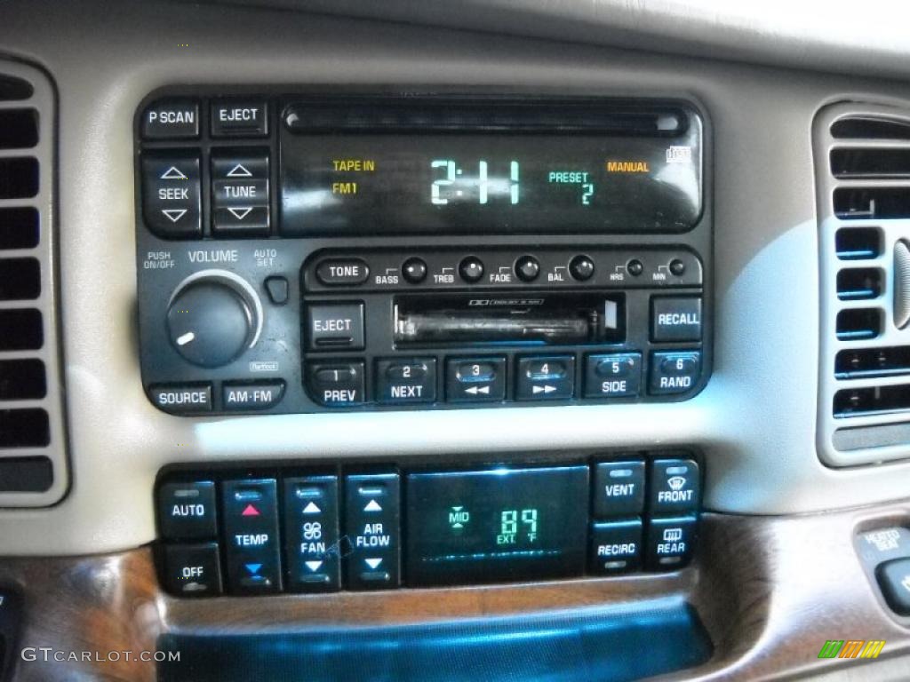 1999 Park Avenue  - Bright White Diamond / Taupe photo #18