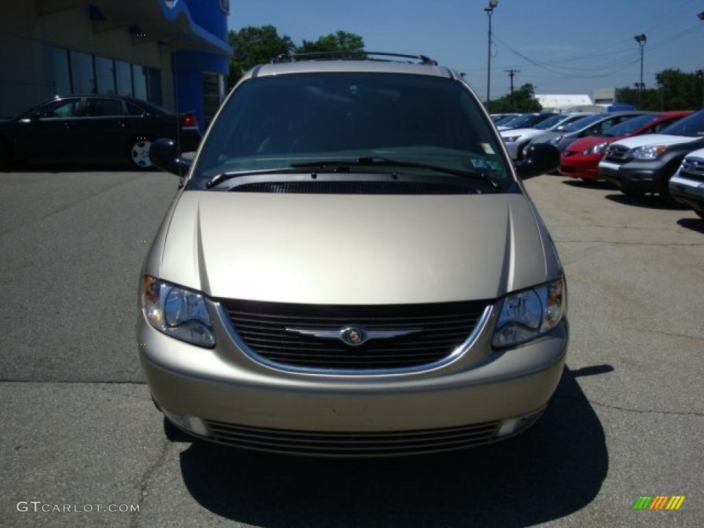 2003 Town & Country LXi - Light Almond Pearl / Taupe photo #6