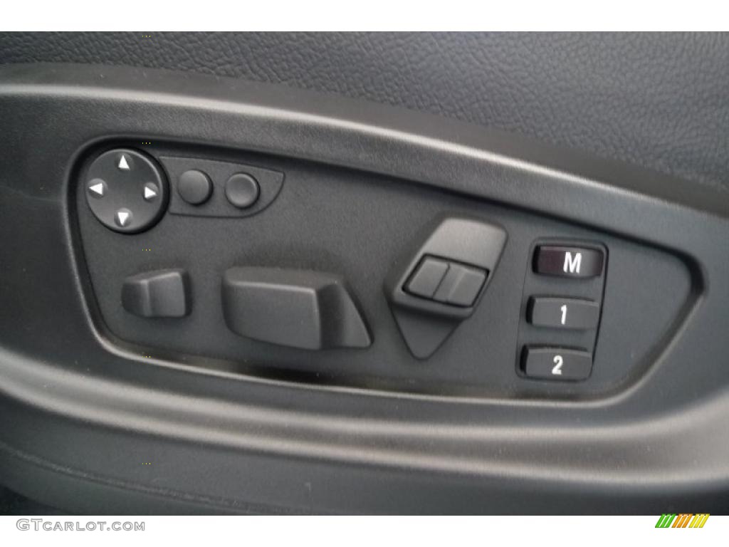 2010 BMW X6 xDrive50i Controls Photo #31691584