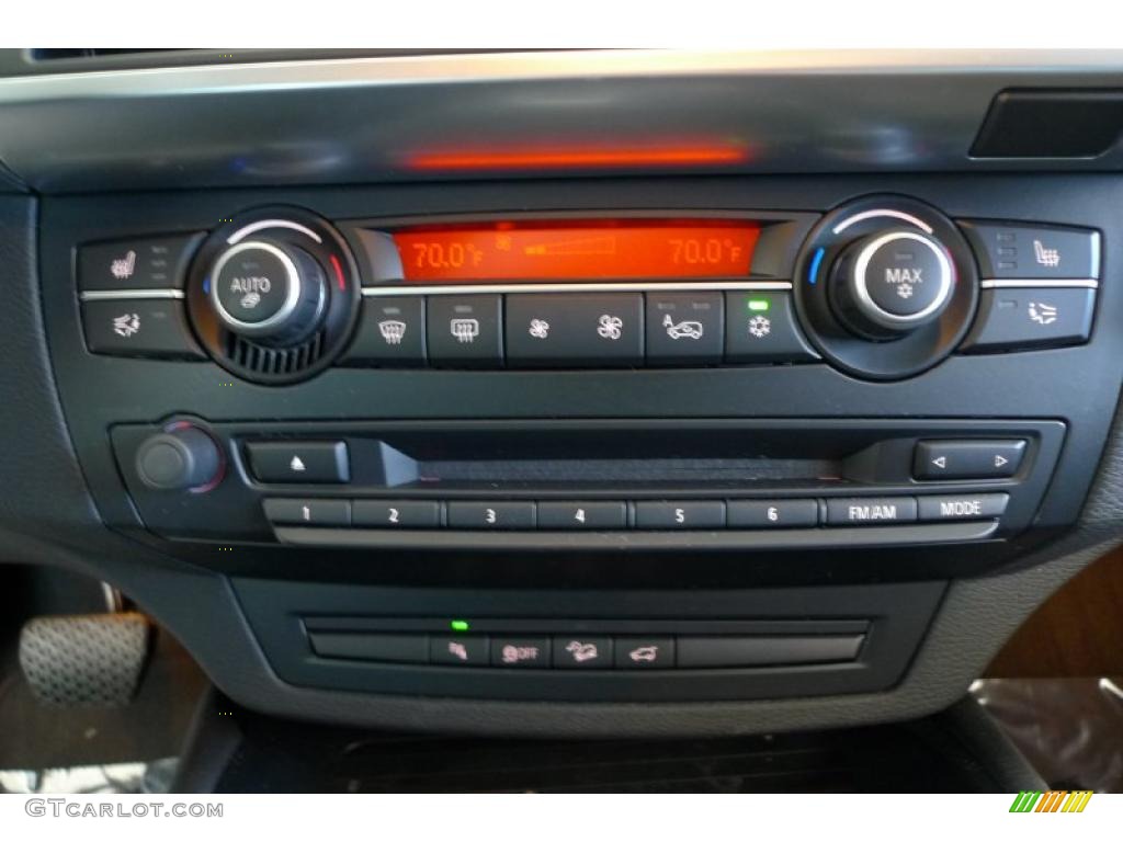 2010 BMW X6 xDrive50i Controls Photo #31691872