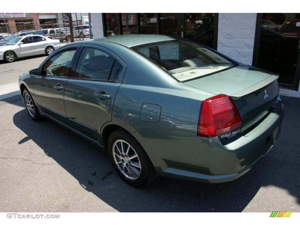 2005 Galant ES - Machine Green Metallic / Gray photo #7