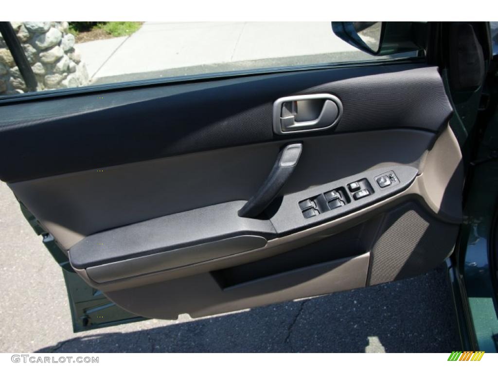 2005 Galant ES - Machine Green Metallic / Gray photo #11