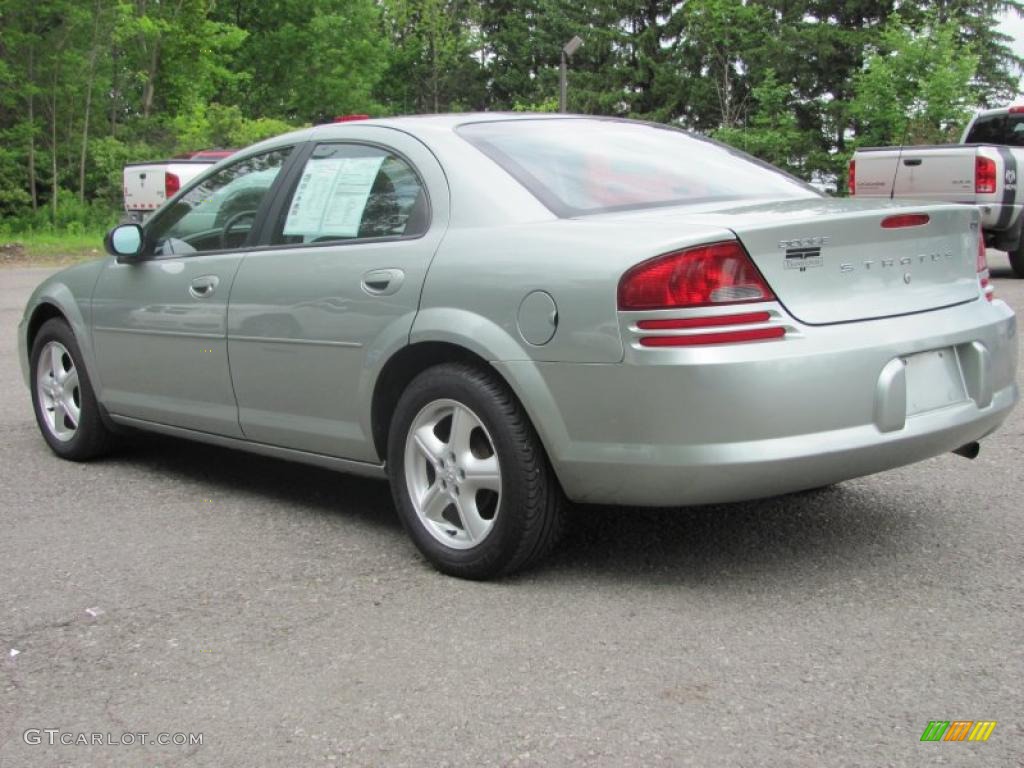 2005 Stratus SXT Sedan - Satin Jade Pearl / Dark Slate Gray photo #2