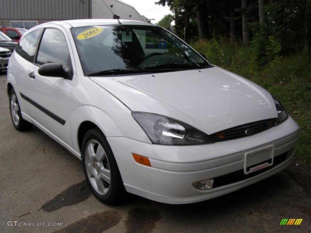 2003 Focus ZX3 Coupe - Cloud 9 White / Dark Charcoal photo #1