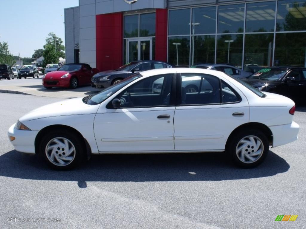 1996 Cavalier LS Sedan - Bright White / Dark Gray photo #2