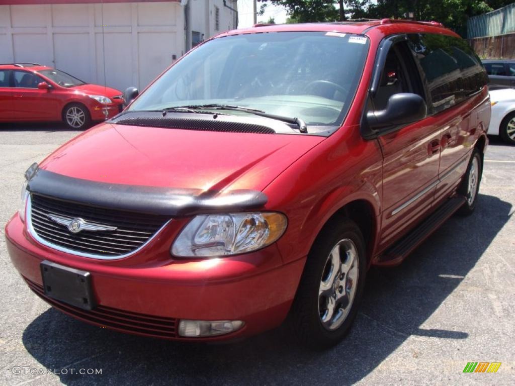 2003 Town & Country Limited AWD - Inferno Red Pearl / Gray photo #4