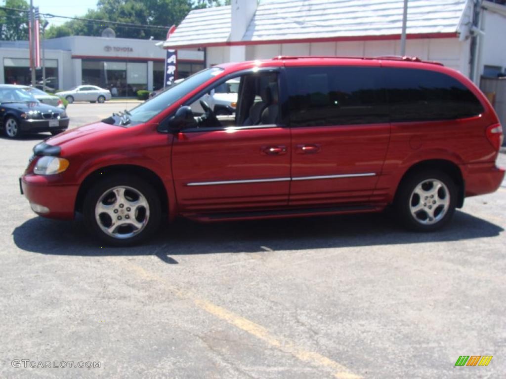 2003 Town & Country Limited AWD - Inferno Red Pearl / Gray photo #5