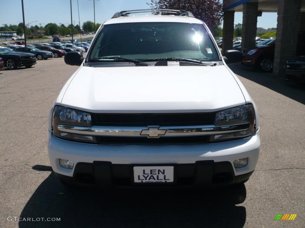 2004 TrailBlazer EXT LS 4x4 - Summit White / Medium Pewter photo #3