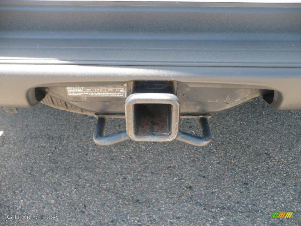 2004 TrailBlazer EXT LS 4x4 - Summit White / Medium Pewter photo #12