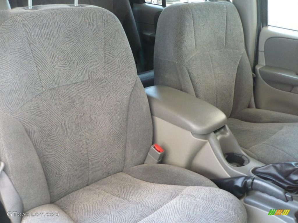 2004 TrailBlazer EXT LS 4x4 - Summit White / Medium Pewter photo #14